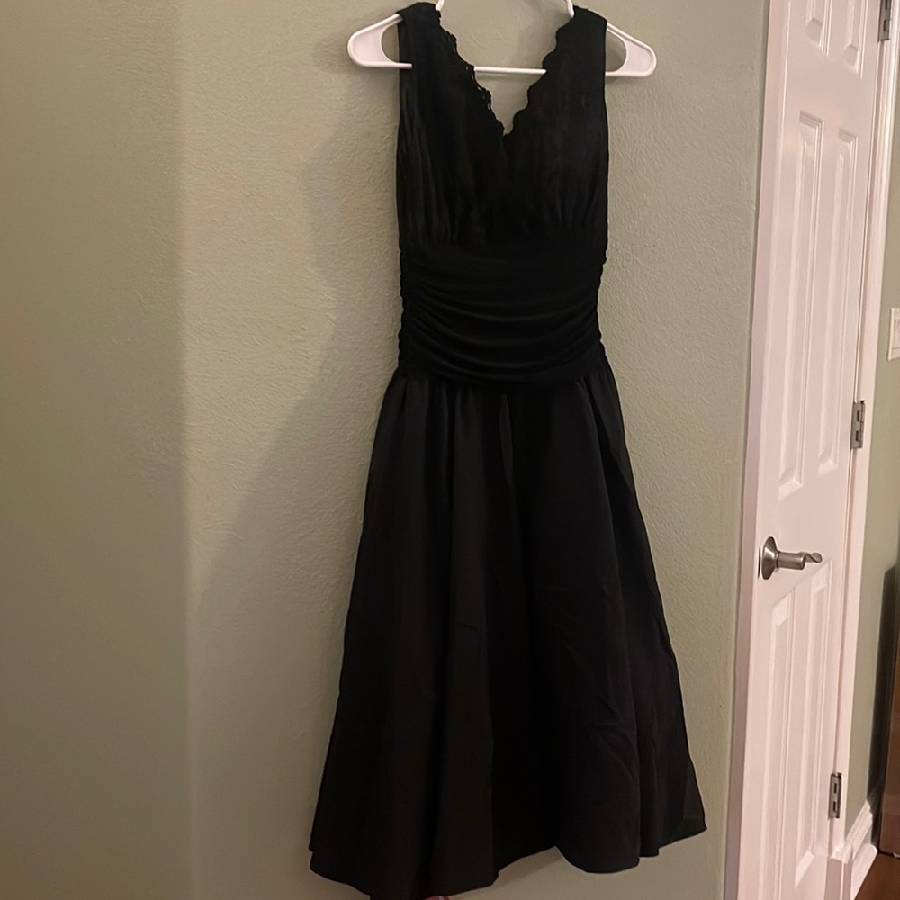 Jessica Howard black dress